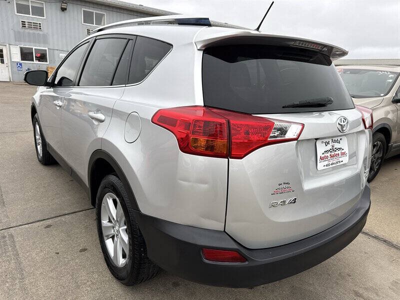 Used 2014 Toyota RAV4 XLE AWD/4WD image 5