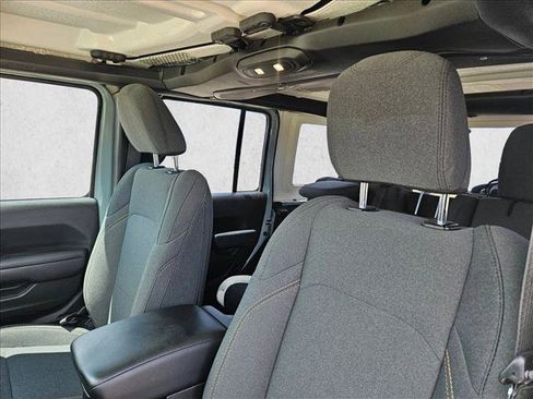 Used 2024 Jeep Wrangler Unlimited Sport AWD/4WD image 15