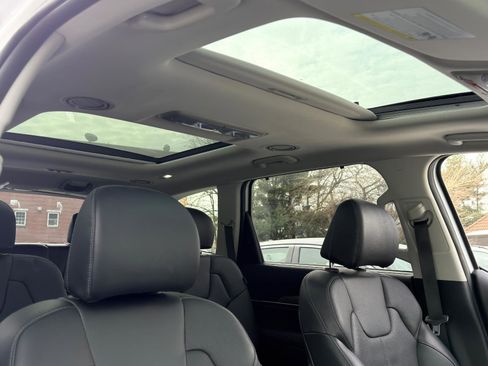 Used 2023 Kia Telluride SX image 31