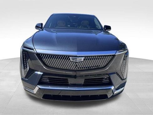 New 2025 Cadillac Escalade IQ Luxury 2 w/ LPO, Radiant Package image 9