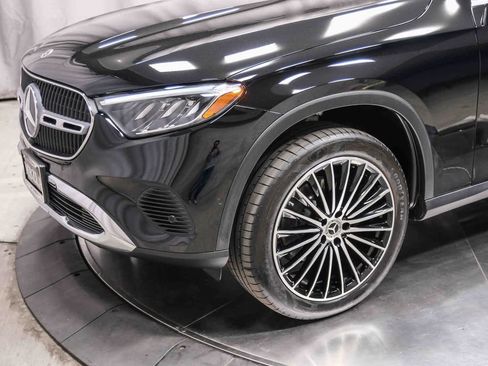 Certified 2025 Mercedes-Benz GLC 300 image 12