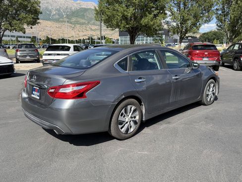 Used 2017 Nissan Altima 2.5 S w/ Power Driver Seat Package FWD image 8