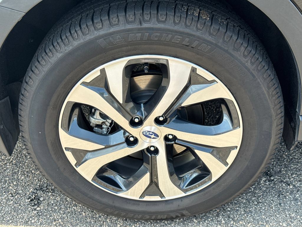 Used 2020 Subaru Outback Touring w/ Popular Package #2 AWD/4WD image 17