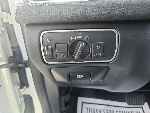 Used 2017 Volvo XC60 T5 Inscription w/ Advanced Package image 12