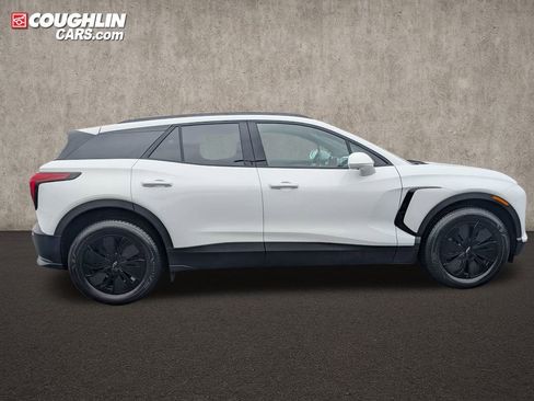 New 2026 Chevrolet Blazer EV LT image 8