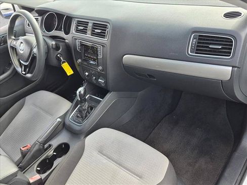 Used 2024 Volkswagen Jetta Sport FWD image 19