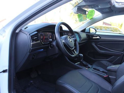 Used 2019 Volkswagen Jetta SEL Premium FWD image 19