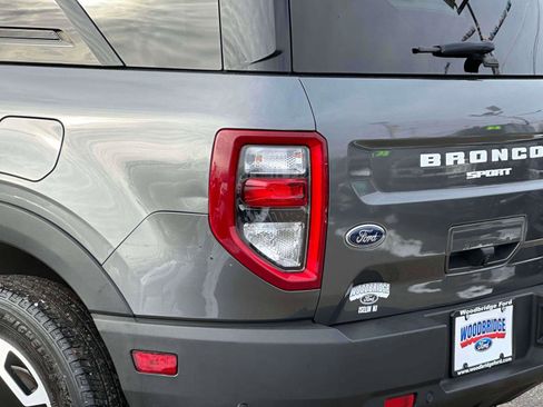 Used 2022 Ford Bronco Sport Outer Banks w/ Tech Package image 8