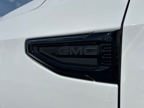 New 2026 GMC Yukon XL AT4 image 59