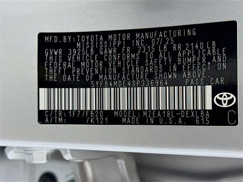 Certified 2025 Toyota Corolla LE image 31