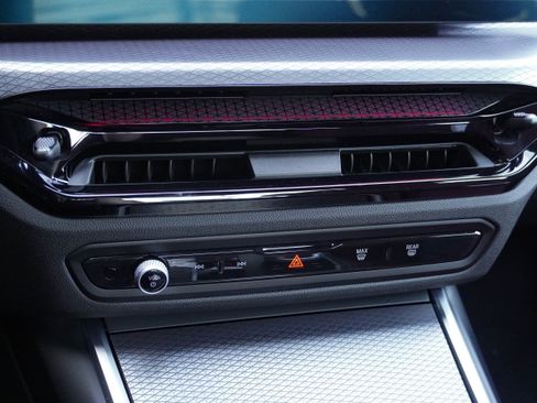 Certified 2025 BMW 330i Sedan RWD image 28