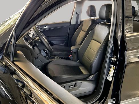Used 2019 Volkswagen Tiguan SE FWD image 7