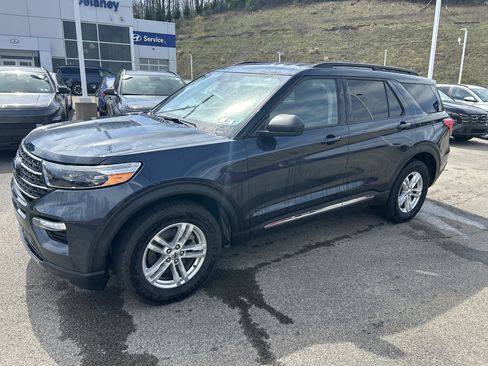 Used 2022 Ford Explorer XLT w/ Equipment Group 202A image 24