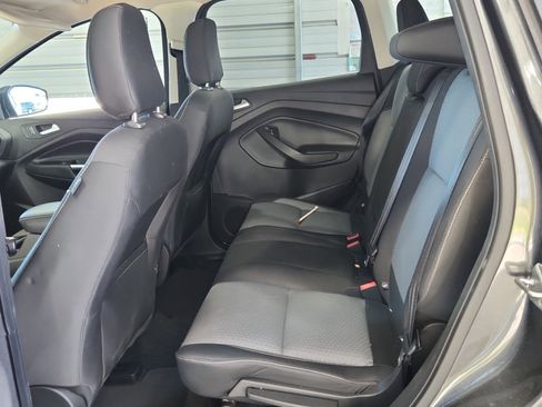 Used 2018 Ford Escape SE image 10