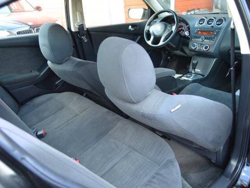 Used 2010 Nissan Altima 2.5 S FWD image 39