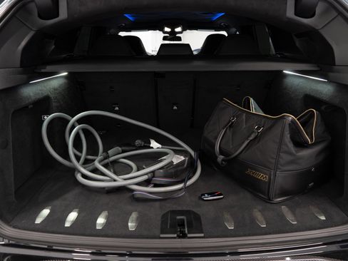 Used 2023 BMW XM image 39