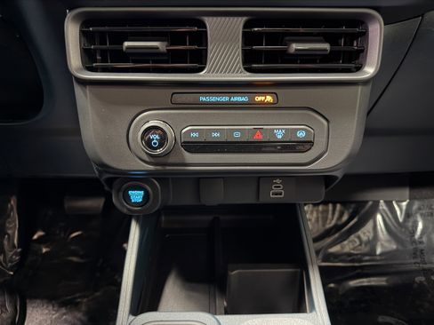 Used 2025 Ford Maverick XLT w/ XLT Luxury Package AWD/4WD image 23