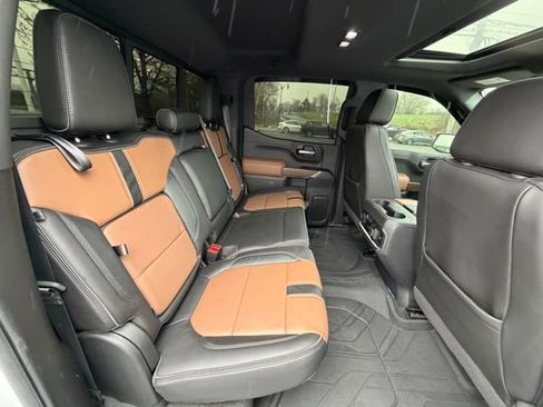 Certified 2020 Chevrolet Silverado 1500 High Country w/ Technology Package image 42