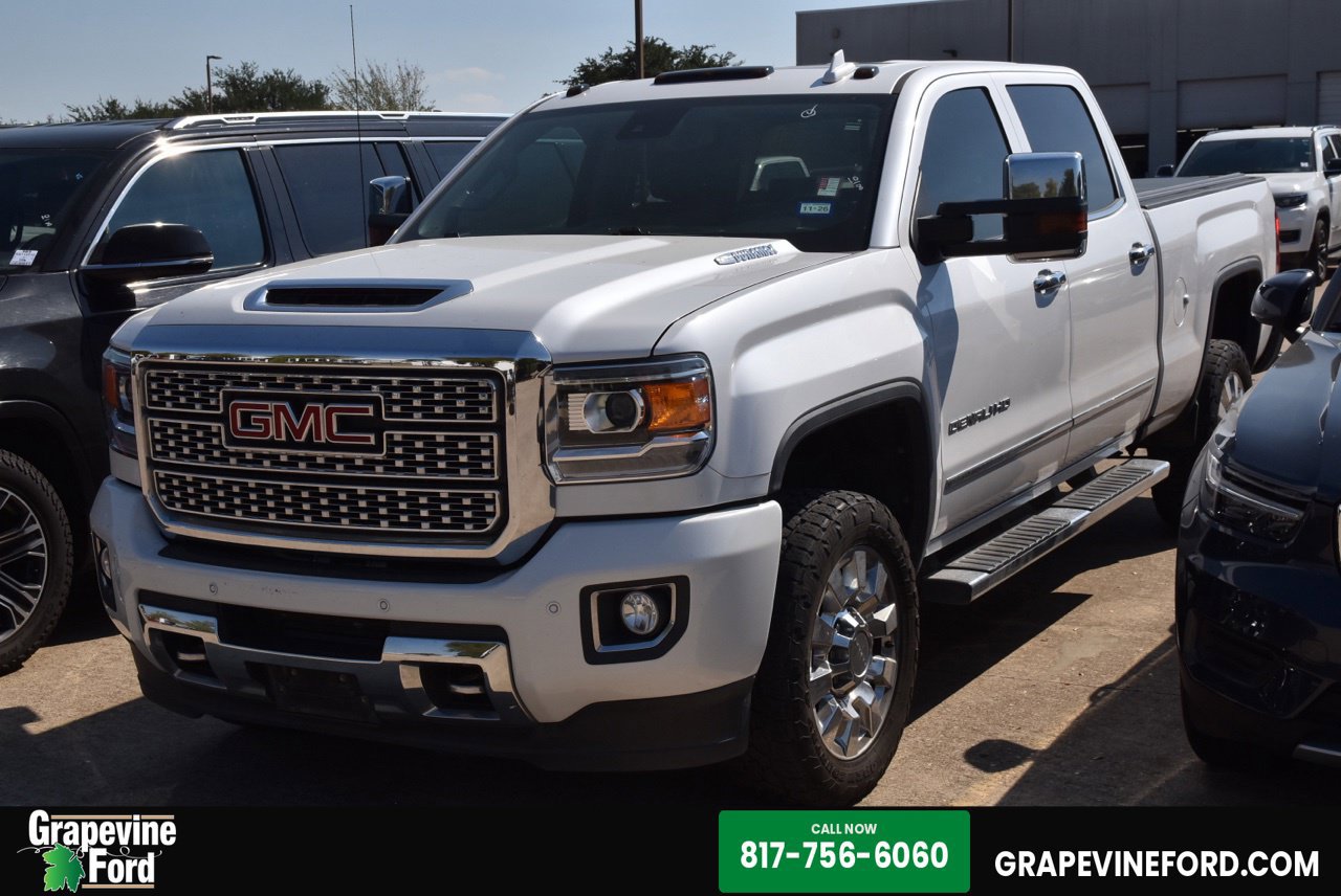 Used 2019 GMC Sierra 2500 Denali w/ Duramax Plus Package AWD/4WD image 1