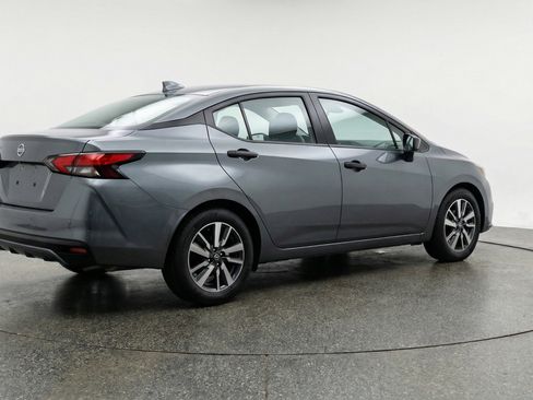 Used 2025 Nissan Versa SV FWD image 9