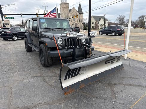Used 2017 Jeep Wrangler Unlimited Sport w/ Connectivity Group image 3