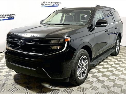 Certified 2025 Ford Expedition Active AWD/4WD image 1