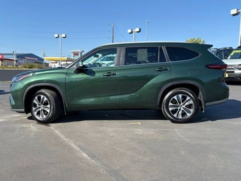 Used 2024 Toyota Highlander XLE image 51