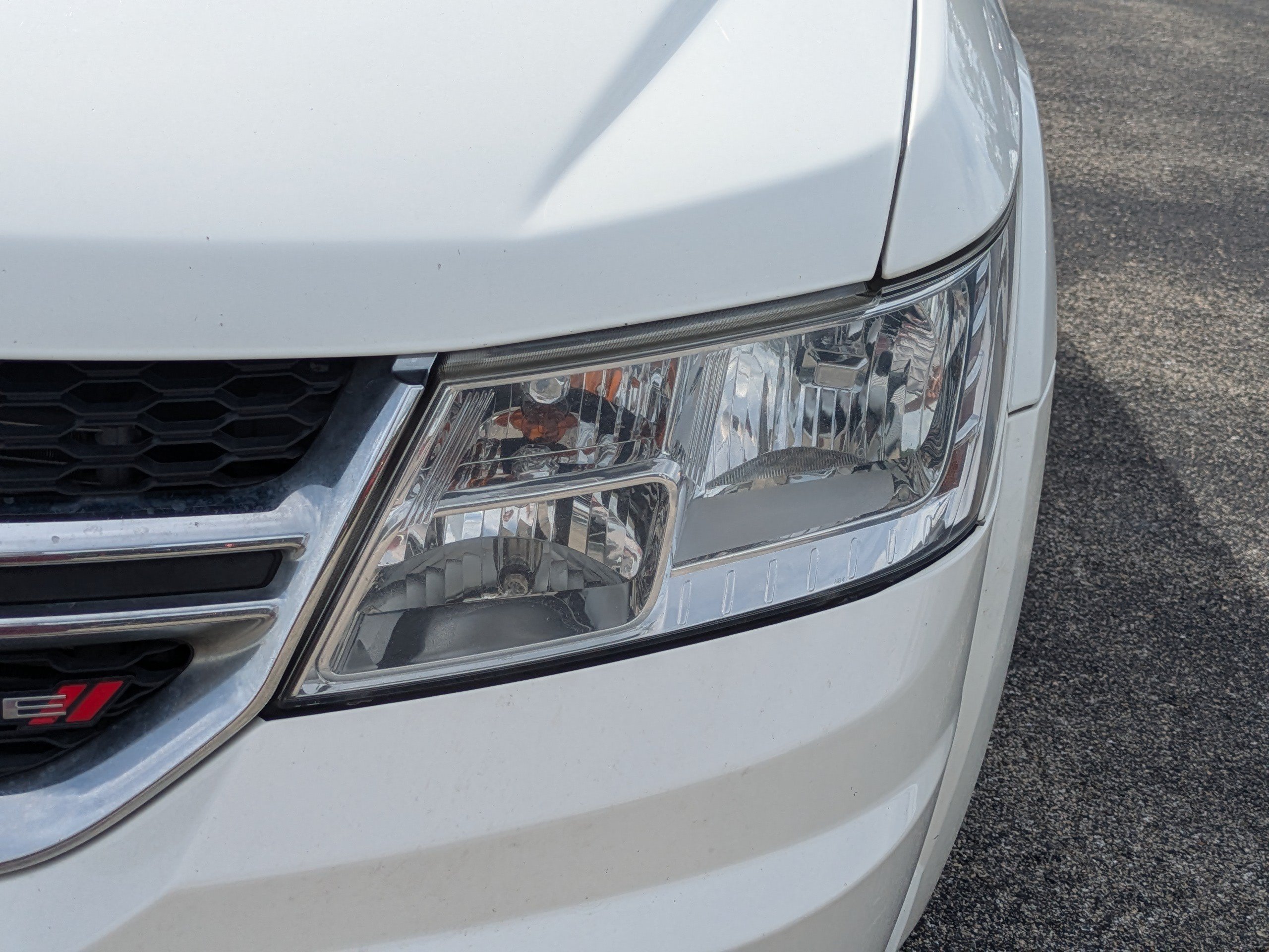 Used 2019 Dodge Journey SE FWD image 10