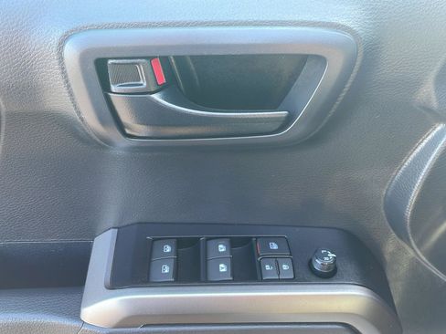 Used 2023 Toyota Tacoma SR5 w/ Technology Package AWD/4WD image 14