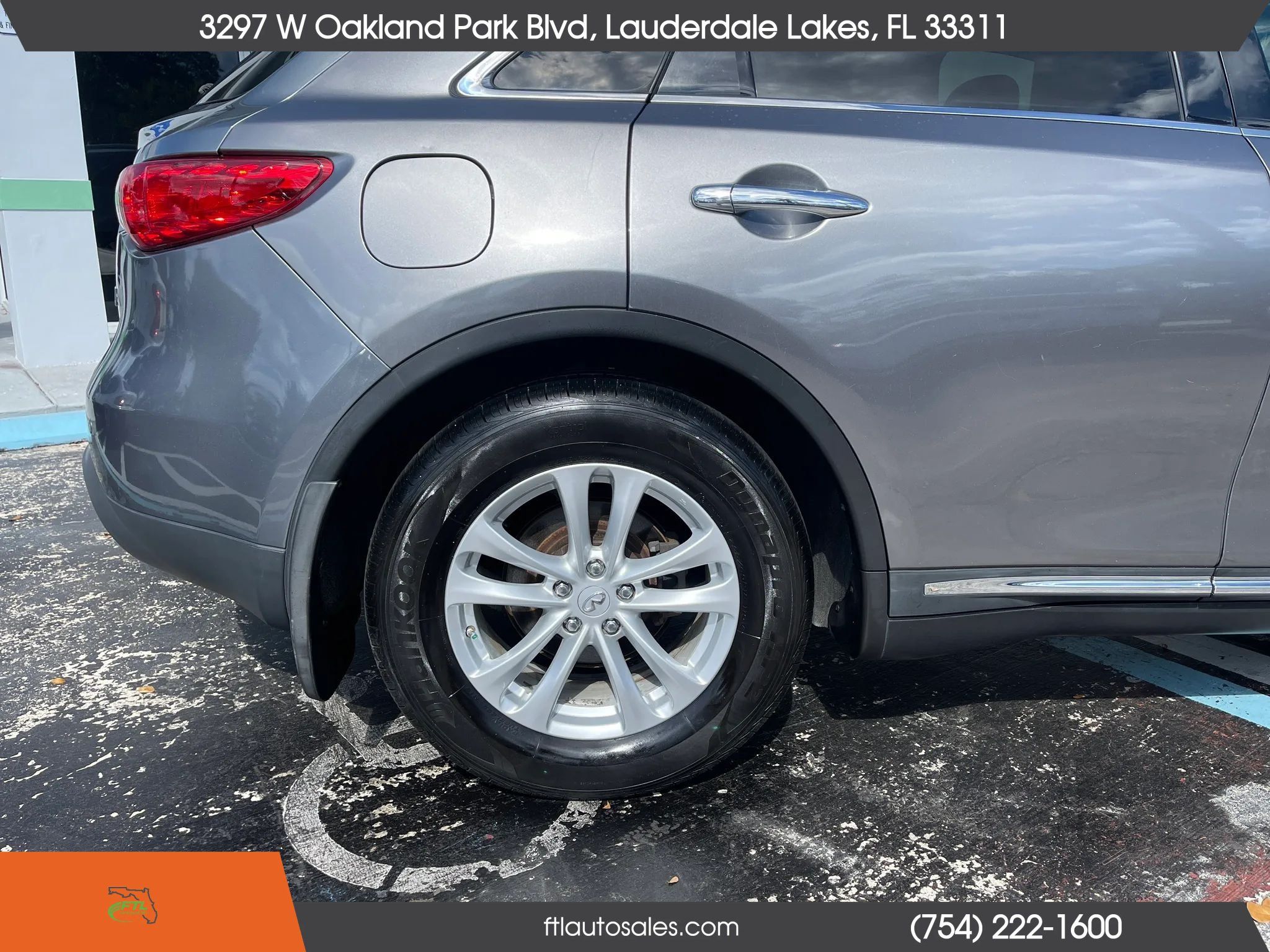 Used 2013 INFINITI FX37 2WD w/ Premium Pkg image 16