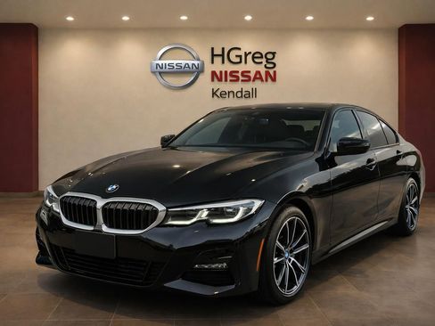Used 2022 BMW 330i Sedan w/ Convenience Package RWD image 3