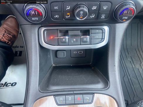 Used 2021 GMC Acadia SLE w/ Elevation Edition image 28