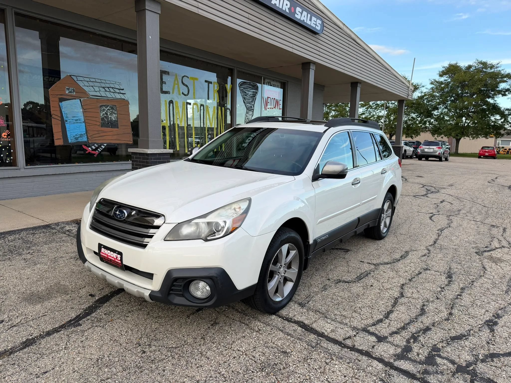 Used 2014 Subaru Outback 2.5i Limited AWD/4WD image 1