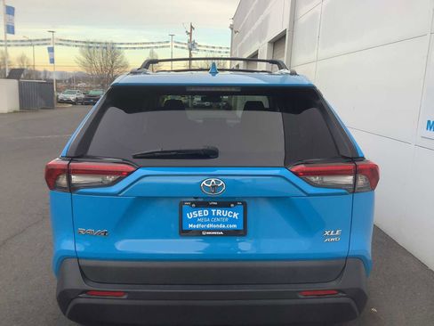 Used 2019 Toyota RAV4 XLE image 5