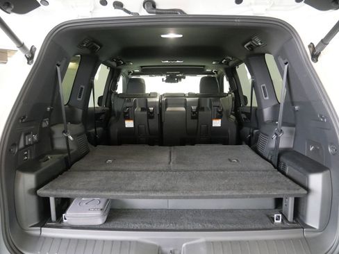 Certified 2025 Lexus LX 700h Overtrail AWD/4WD image 34
