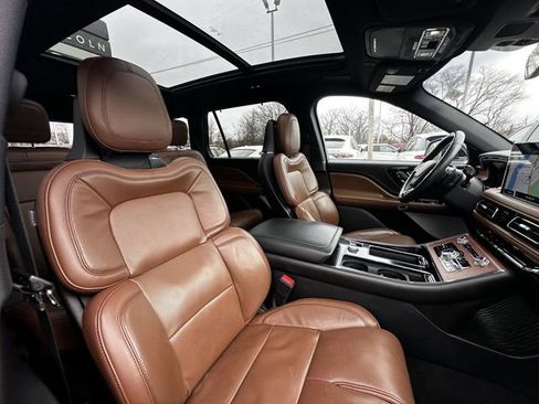 Certified 2023 Lincoln Aviator Reserve w/ Equipment Group 201A image 34