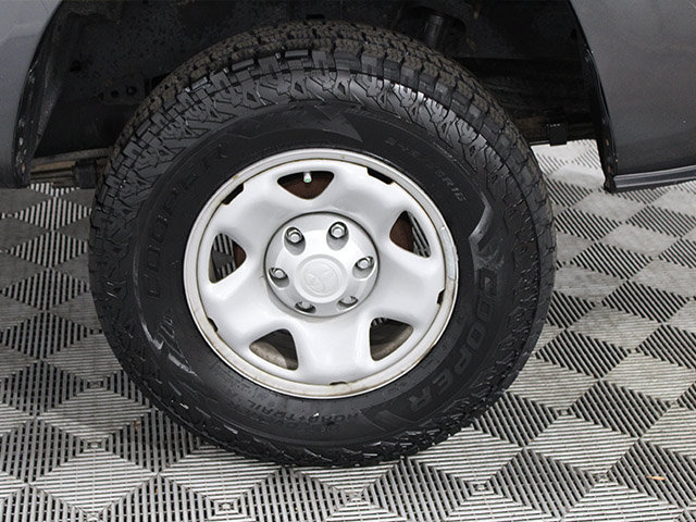 Certified 2023 Toyota Tacoma SR AWD/4WD image 16