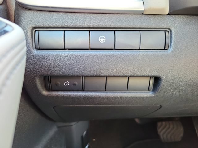 Certified 2021 Nissan Rogue SV FWD image 23