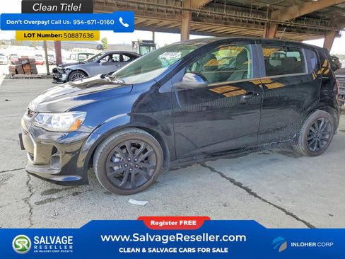 Used 2018 Chevrolet Sonic LT w/ Fun and Sun Package FWD image 1