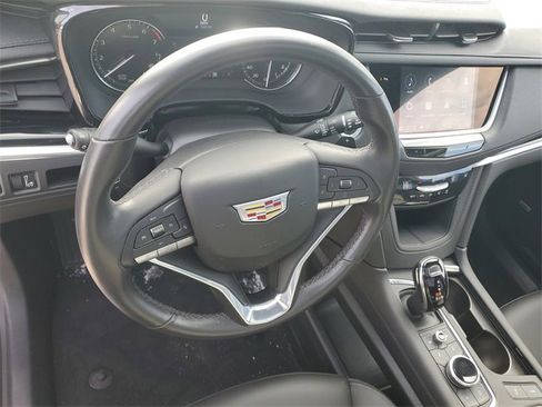 Certified 2024 Cadillac XT6 Luxury w/ LPO, Floor Liner Package image 13