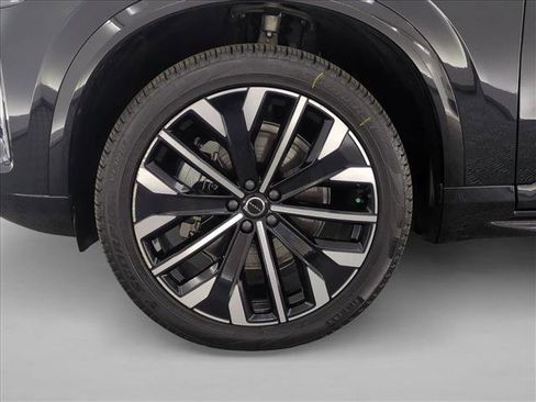 Used 2025 Volvo XC90 B5 Core w/ Protection Package Premier AWD/4WD image 29