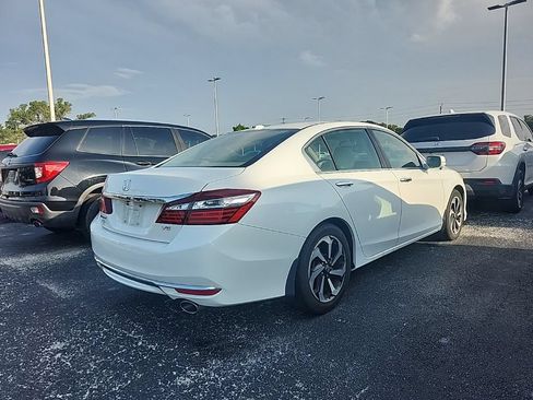 Used 2017 Honda Accord EX-L image 4