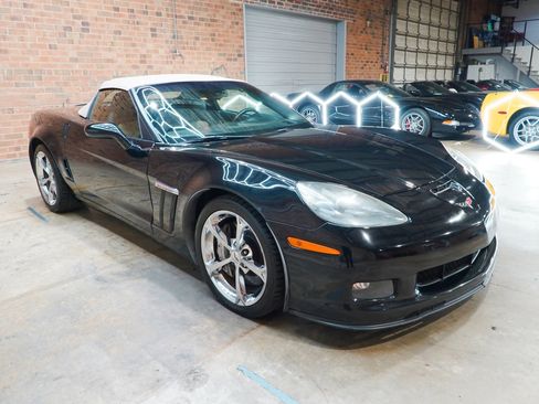Used 2011 Chevrolet Corvette Grand Sport w/ Preferred Equipment Group RWD image 3