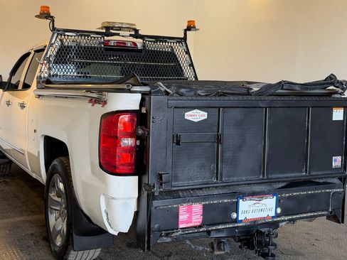 Used 2015 Chevrolet Silverado 1500 LT w/ Custom Sport Edition image 7