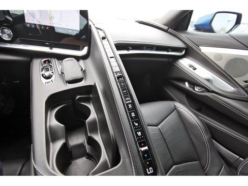 Used 2023 Chevrolet Corvette Stingray Premium Cpe w/ Z51 Performance Package RWD image 19
