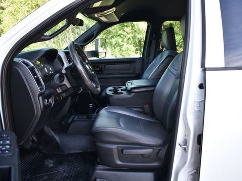 Used 2021 RAM 2500 Tradesman w/ Chrome Appearance Group AWD/4WD image 10