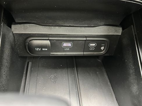 Used 2025 Kia Telluride S AWD/4WD image 23