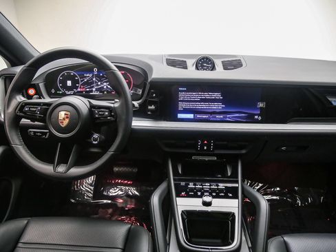 Certified 2026 Porsche Cayenne Coupe AWD/4WD image 16