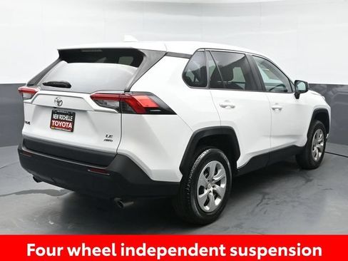 Certified 2023 Toyota RAV4 LE AWD/4WD image 6