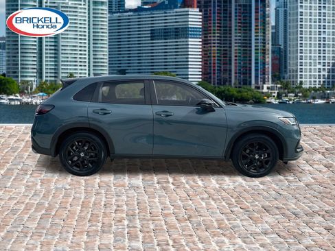Used 2024 Honda HR-V Sport image 2